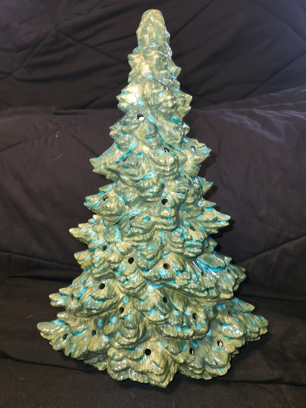 Ceramic Decoration - Customizable - Tree, Large: Realistic Mantle; Base, Fabric; Lighted