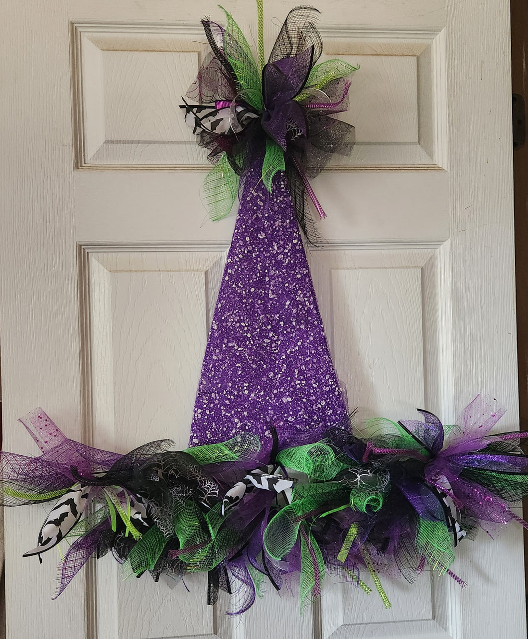 Wreath Decoration - Purple Hat, Bats theme