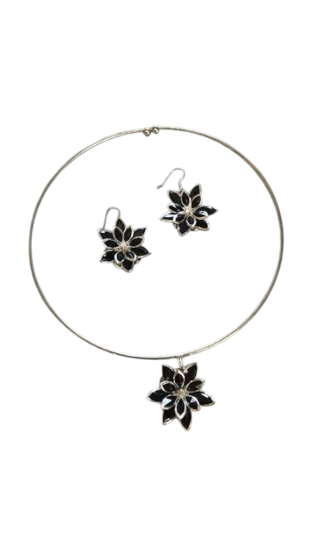 Crystal Flower Jewelry Set – Pendant & Matching Earrings