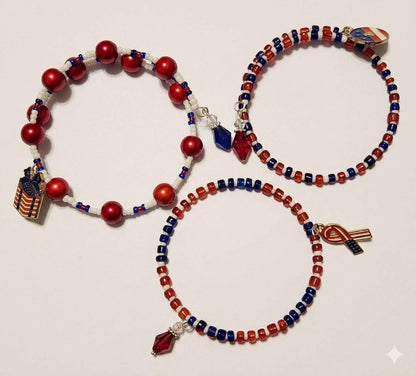 Bracelet, Memory Wire Beaded Bangle - Mixed Glass & Seed Beads with Enamel Charms - Red, White & Blue 'Patriotic'