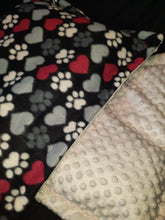 Medium Dog Bed - Hearts & Pawprints, Red & Grey on Black Fleece::Grey Bumpy
